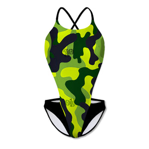 Costume da donna intero per il nuoto in piscina nel tempo libero, modello Boneswimmer DEGA a vita bassa e fianchi scoperti; variante CAMU, stampa camouflage giallo e nero, fronte