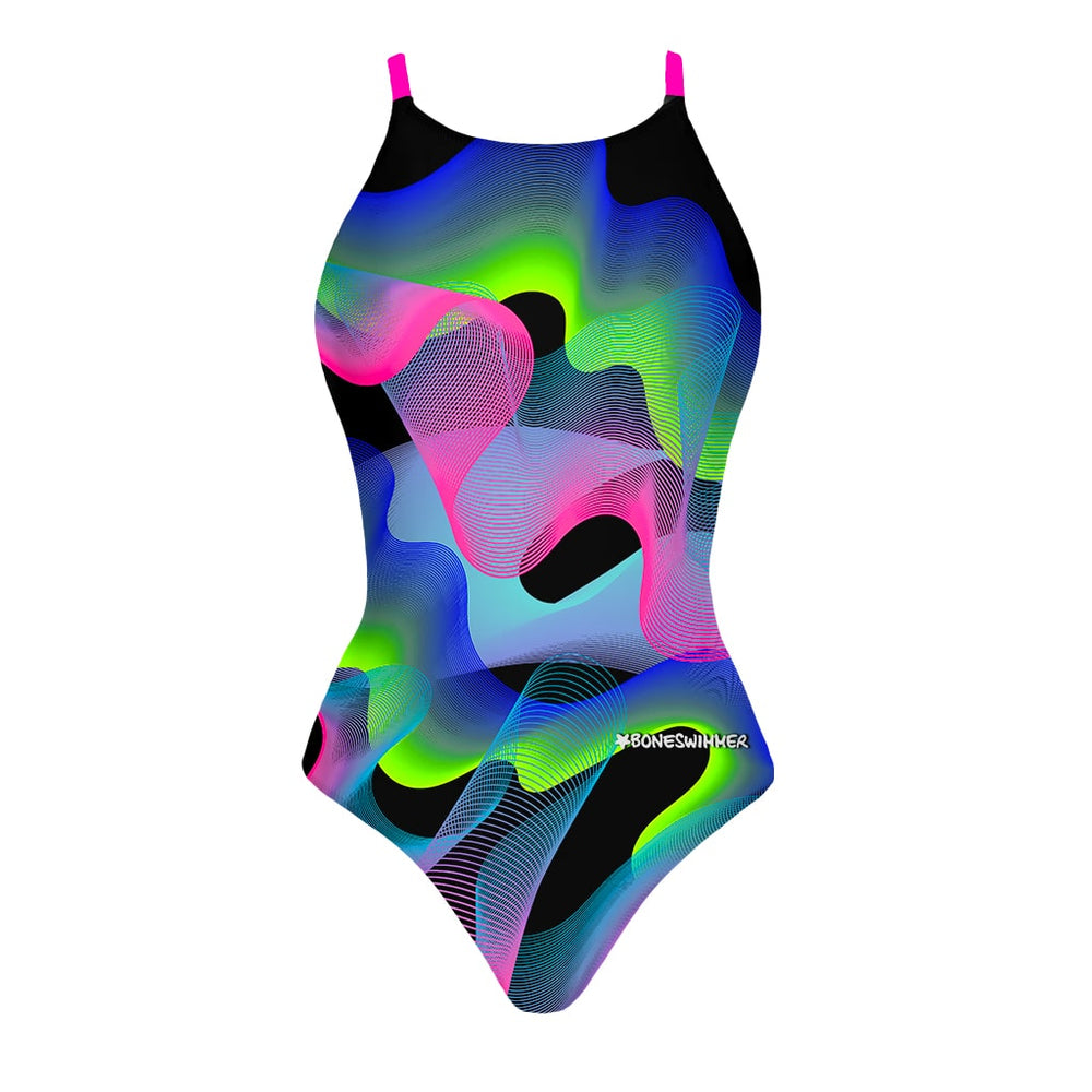 Costume da bagno intero donna Boneswimmer IBIZA WAVES, grafica con onde e curve geometriche colorate su sfondo nero come aurora boreale; lato frontale