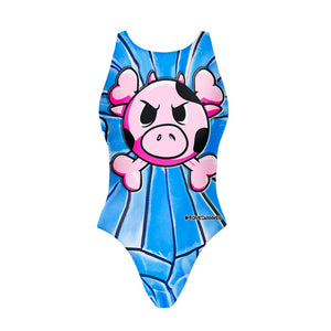 Costume Boneswimmer intero da donna per l'allenamento in piscina, modello PINUP SKULLCOW con una testa di mucca rosa e ossa incrociate in stile cartoon; vista frontale