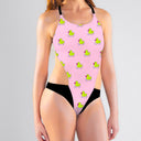 Modella con indosso il costume intero Boneswimmer DEGA L027DF Paperotte