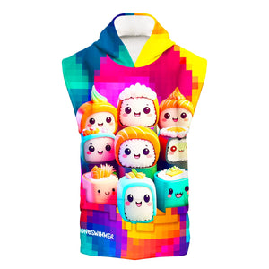 Vista frontale del Poncho in microfibra Boneswimmer modello SUSHI con colorati pezzi di sushi kawaii