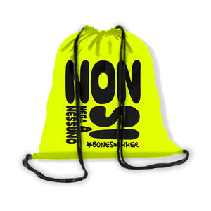 Zainetto a sacca con chiusura a strozzo in microfibra, stampa ironica sul limone e fondo giallo fluo Boneswimmer, modello 107ZF LIMONE, fronte