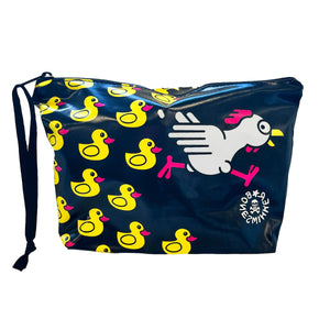 Beauty in pvc con zip, della linea Ansia con paperelle che inseguono una gallinella su fondo nero