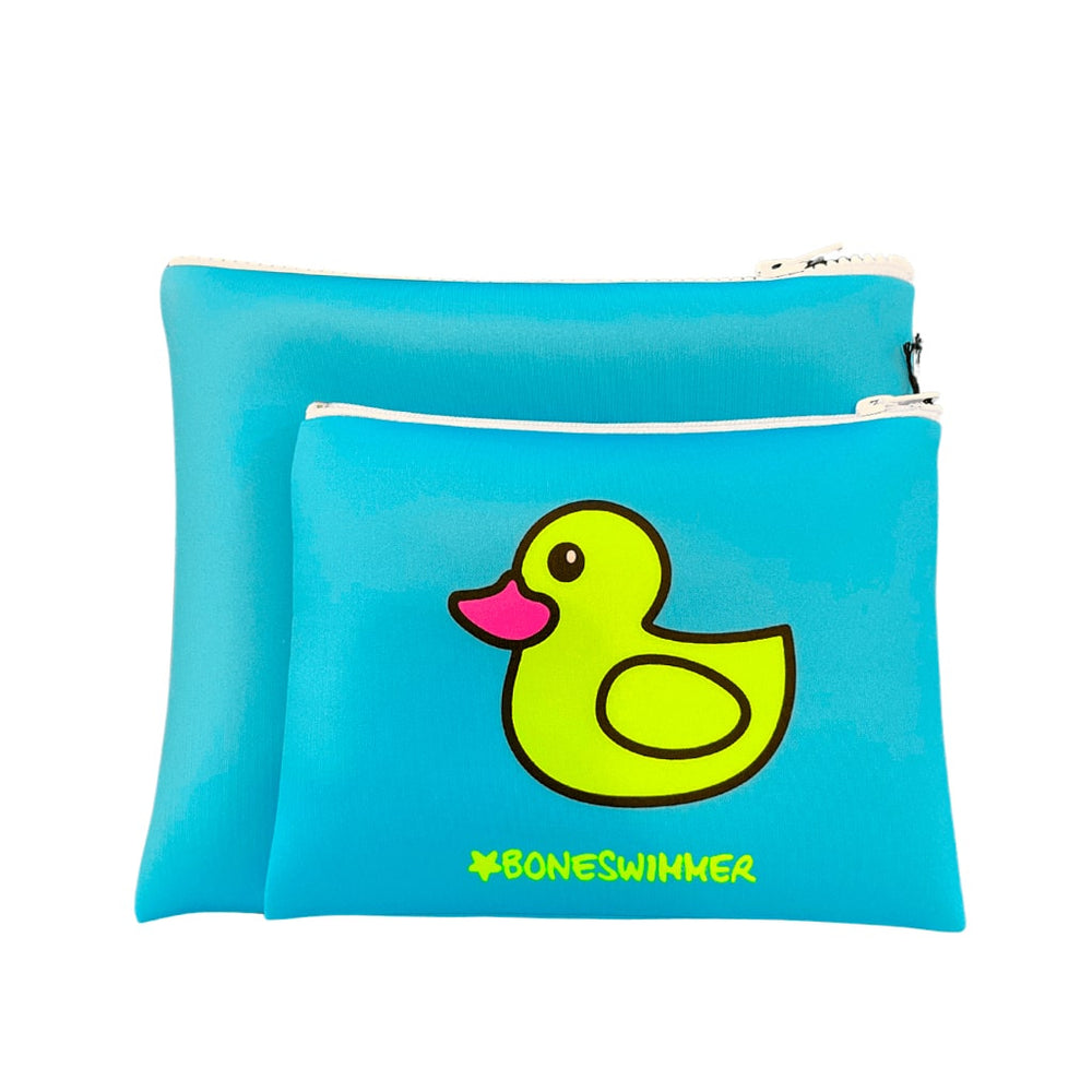 Beauty in neoprene scuba impermeabile con cerniera Boneswimmer Papera – modello S020BEF, le due misure in azzurro con zip e stampa di paperella gialla fluo e logo