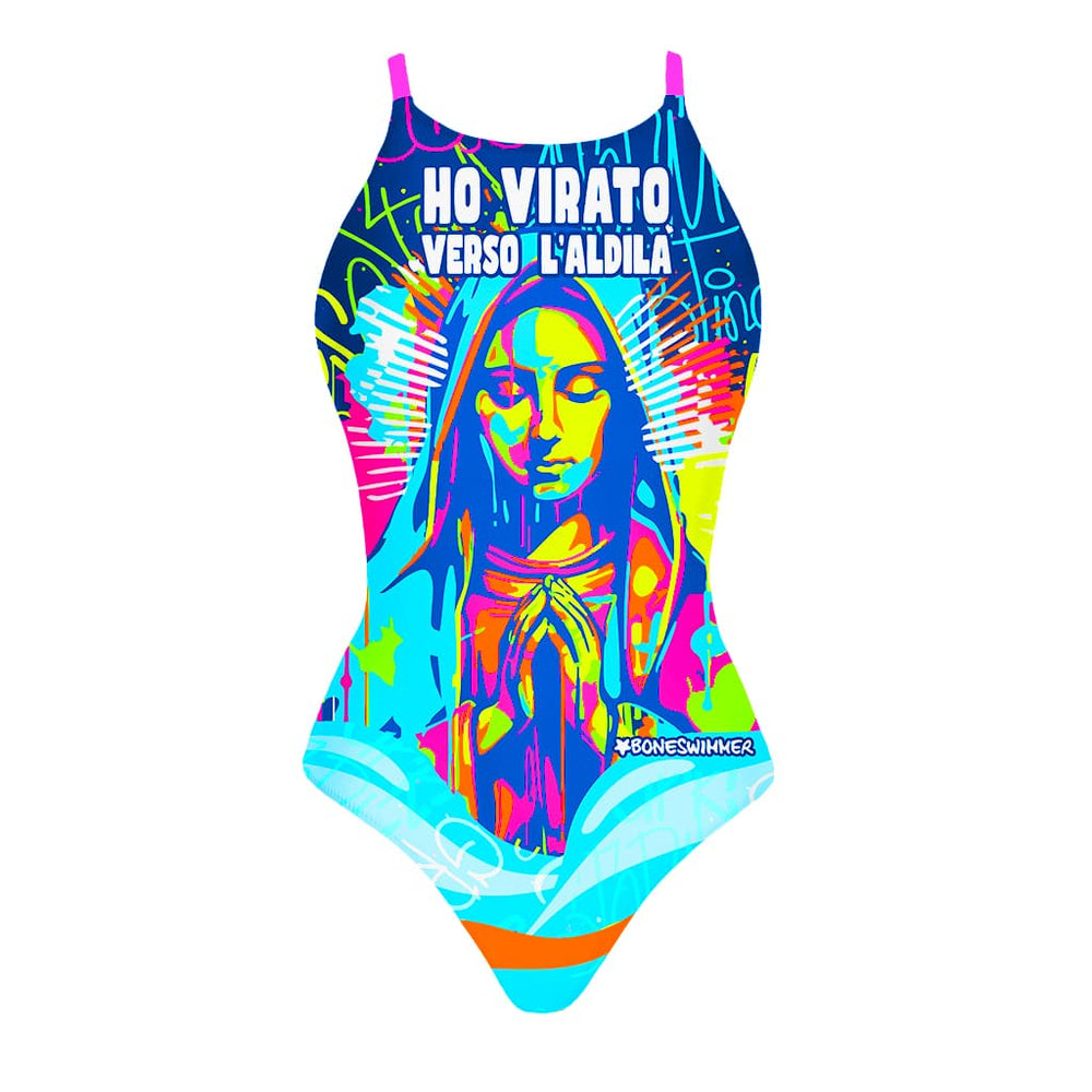 Costume intero da allenamento donna Ibiza 218IF ALDILÀ, realizzata in collaborazione con Taffo, con una immagine sacra trattata in colori fluo ed effetto pop con frase iroanica HO VIRATO VERSO L'ALDILÀ