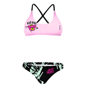 Bikini allenamento donna Boneswimmer modello MAUI 154MF BAD, top rosa "Bad Girl" con orso corona e slip nero "Changes the Rules"; fronte