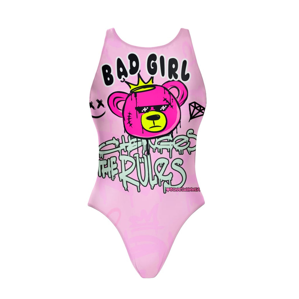 Costume da allenamento donna e bambina Boneswimmer modelloPINUP - 471PF BAD, grafica urban con orsetto rosa, scritta “Changes the Rules”, colori fluo rosa e verde, stile street art; fronte