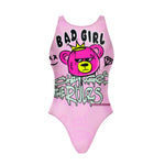 Costume da allenamento donna e bambina Boneswimmer modelloPINUP - 471PF BAD, grafica urban con orsetto rosa, scritta “Changes the Rules”, colori fluo rosa e verde, stile street art; fronte