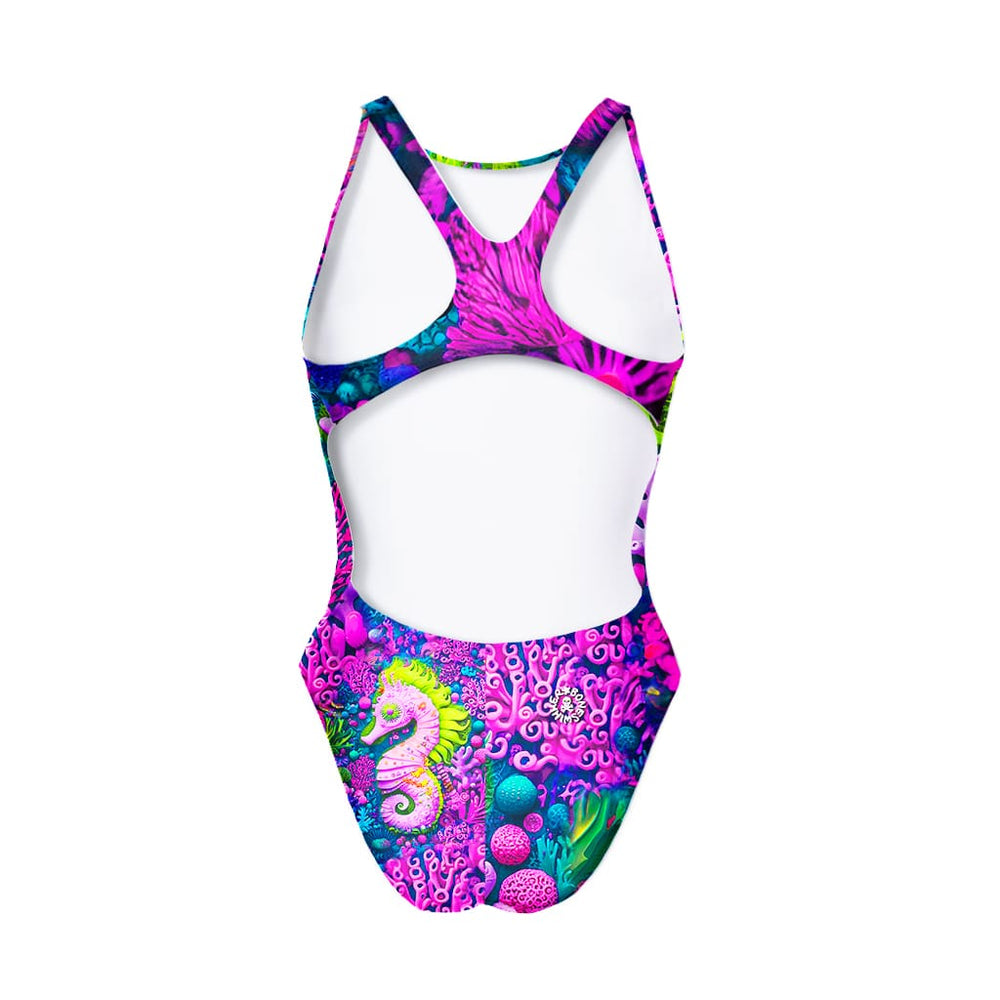 Costume da allenamento donna e bambina Boneswimmer modello PINUP BAMBINA - 472PF CHARMING, grafica vivace cavalluccio marino rosa e verde fluo su sfondo marino psichedelico; retro