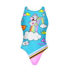 Costume da bagno intero donna Boneswimmer PINUP 480PF UNICORNO, motivo con unicorno che surfa su un arcobaleno tra nuvole, stelle e altri elementi surreali; lato frontale