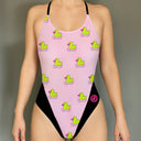 Una modella indossa il costume Boneswimmer modello ALTE L026AF PAPEROTTE