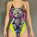 Modella indossa il costume intero Boneswimmer ALTE L029AF PSYCO