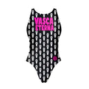 Costume intero da allenamento donna Pinup 517P ETERNA, realizzata in collaborazione con Taffo, con pattern di bare bianche su fondo nero e frase ironica VASCA ETERNA 