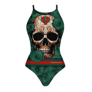 Costume da allenamento nuoto Boneswimmer da donna, modello intero IBIZA 144if con stampa di un teschio glamour tra rose verde scuro, dettagli rossi e decorazioni dorate, fronte