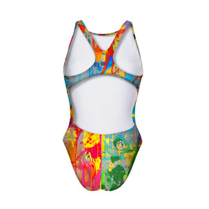 Costume da allenamento nuoto Boneswimmer da donna, modello intero PINUP 425pf con stampa di un dolce cerbiatto in primo piano, circondato da vivaci schizzi di colori e graffiti in stile street art, retro