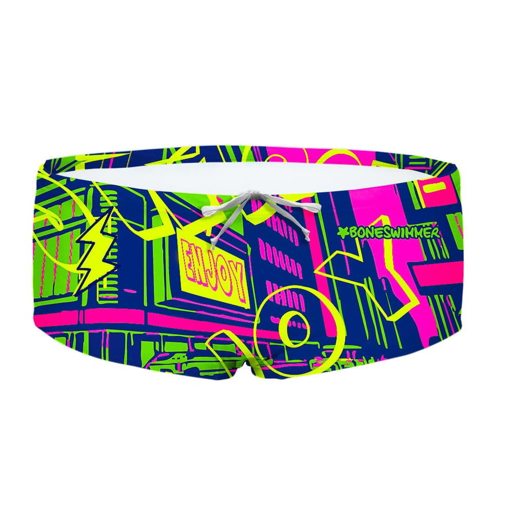 Costume da allenamento nuoto in piscina Boneswimmer da uomo, modello parigamba UCLA ENJOY con elementi fluo urban e scritta enjoy; fronte