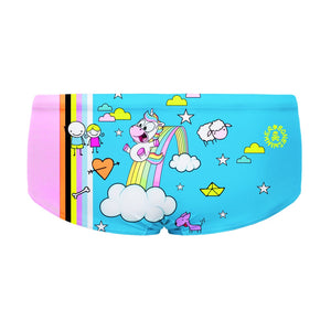 Costume da allenamento nuoto in piscina Boneswimmer da uomo, modello parigamba UCLA 210UF UNICORNO con illustrazione colorata di unicorno su arcobaleno in un cielo fantastico con vari elementi; retro