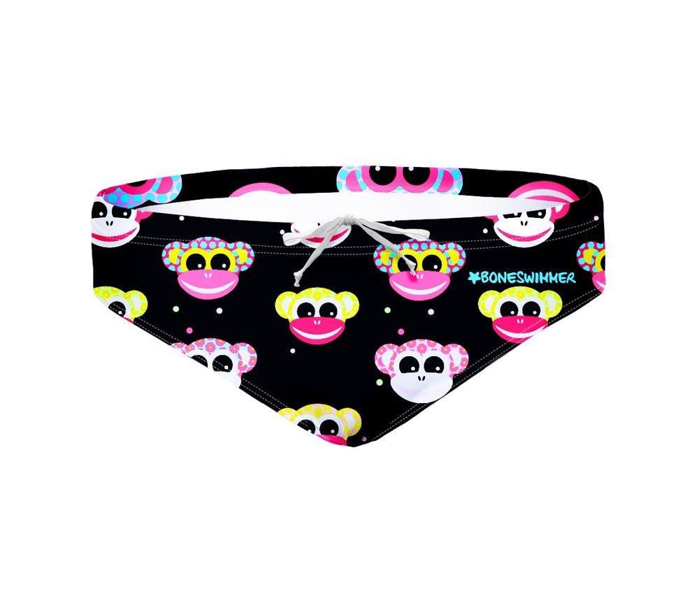 Costume da allenamento nuoto in piscina Boneswimmer da uomo e bambino, modello slip H2OTTO 388HF SCIMMIETTE con design con teste di scimmia giallo, rosa, blu e bianco su sfondo nero punteggiato; fronte